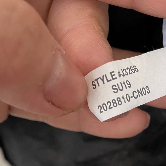 Madewell Embroidered Tied Back Cut Out Top - Picture 8 of 8